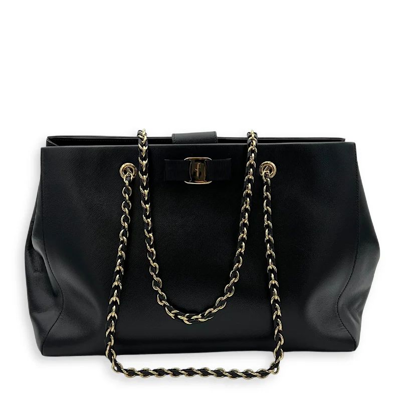 Flash Sales Vara Bow Shoulder Bag Black in Calfskin, Gold hardware Limited-Time Handbag Sale Flash Sales Vara Bow Shoulder Bag Black in Calfskin, Gold hardware Limited-Time Handbag Sale