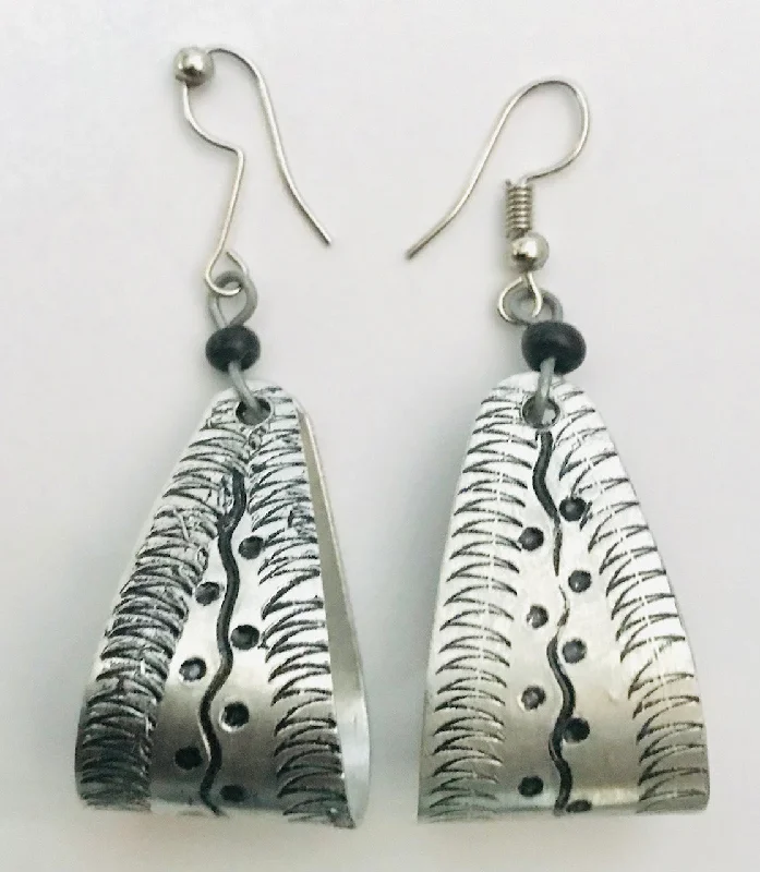 Chic Bags For Office Professionals And Urban Dwellers Afrocentric Silver Fold Earrings The Best Handbag Offers Are Here