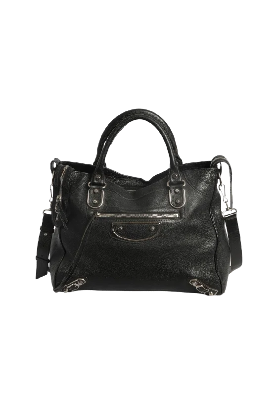 CLASSIC TOWN METALLIC EDGE Classic Totes At Unbeatable Deals
